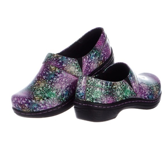 NEW KLOGS MISSION CLOG WOMEN'S Dandelion Patent Print Nurse Orthopedic Slip On 7 - Picture 1 of 13